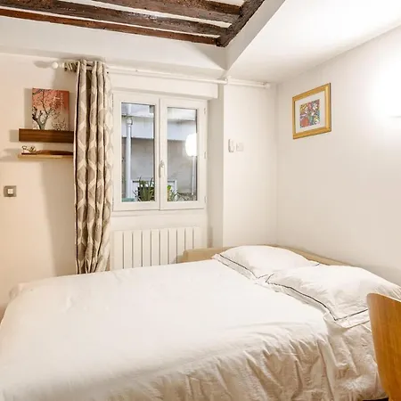 Appartamento Petit Maison En Plein Coeur De 9eme